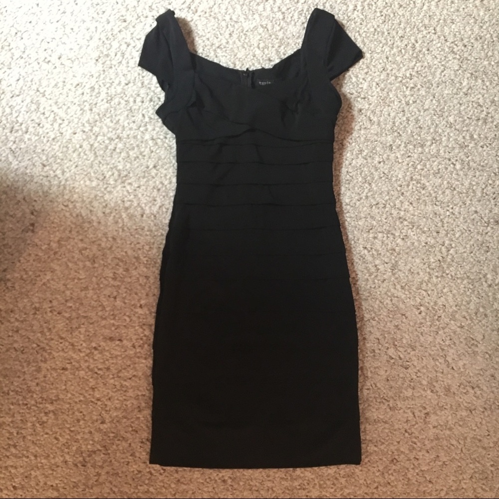 White House Black Market LBD